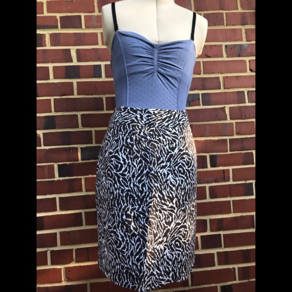 LOFT Brown zebra print pencil skirt - Sz 00P